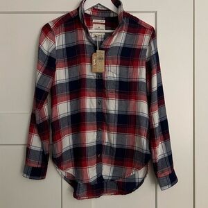 Women’s American eagle boyfriend fit button up plaid flannel size extra small